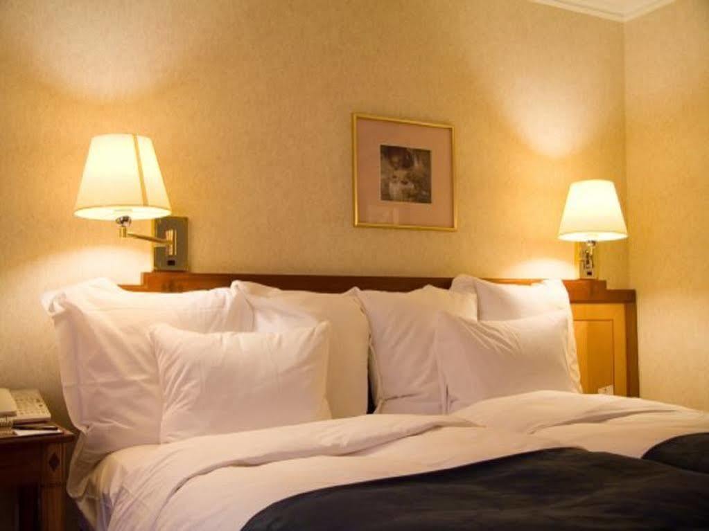 Hotel Sagar Castle Ratlām Zewnętrze zdjęcie